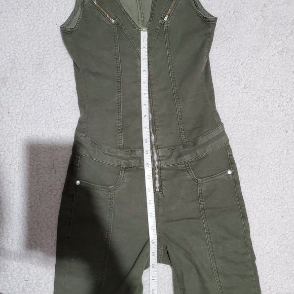 Sexy GUESS Women's Cara Zip-Front Denim Jumpsuit - Army Olive - XS - Picture 8 of 16